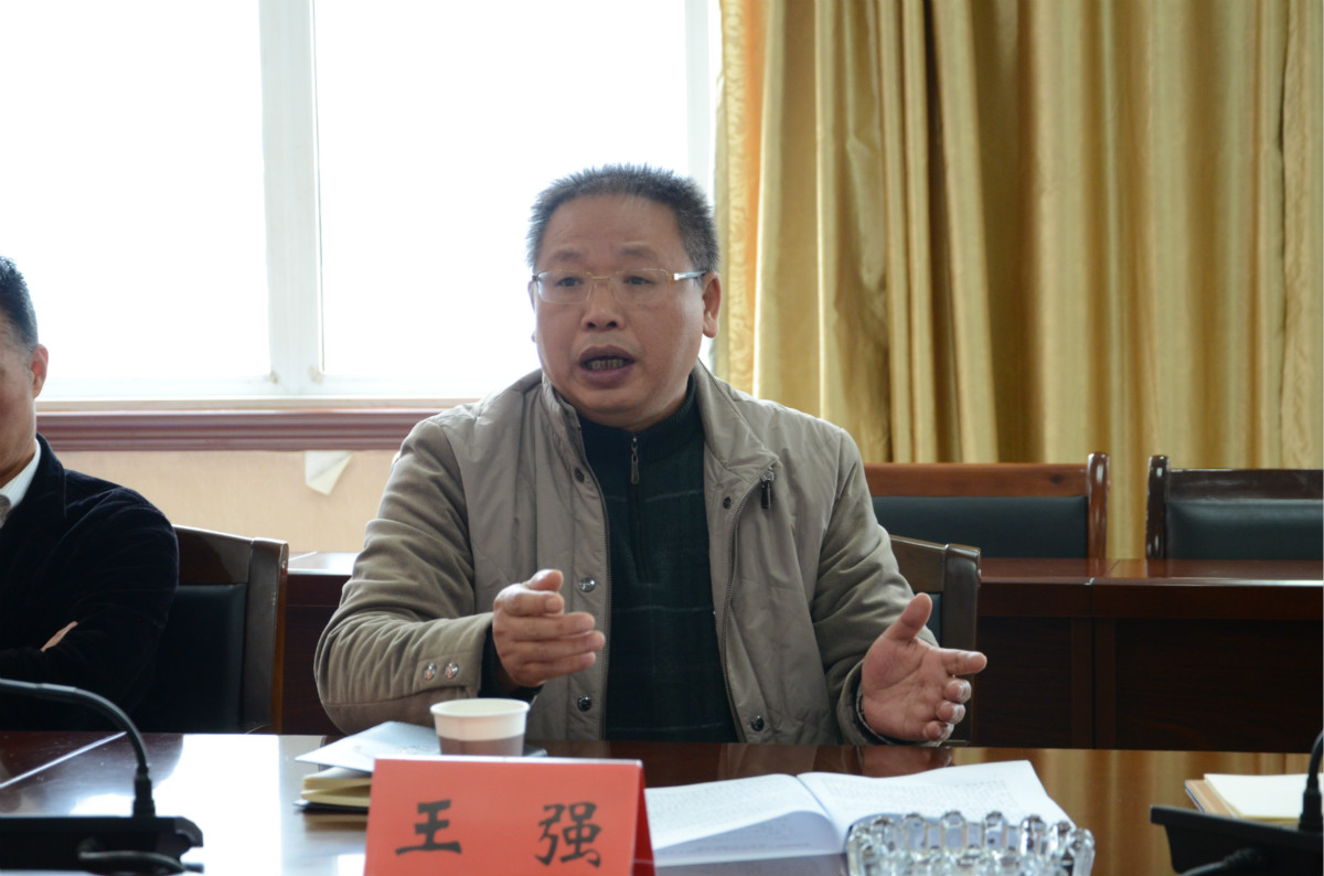 3 黔南州红十字会党组书记、副会长王强_meitu_7.jpg