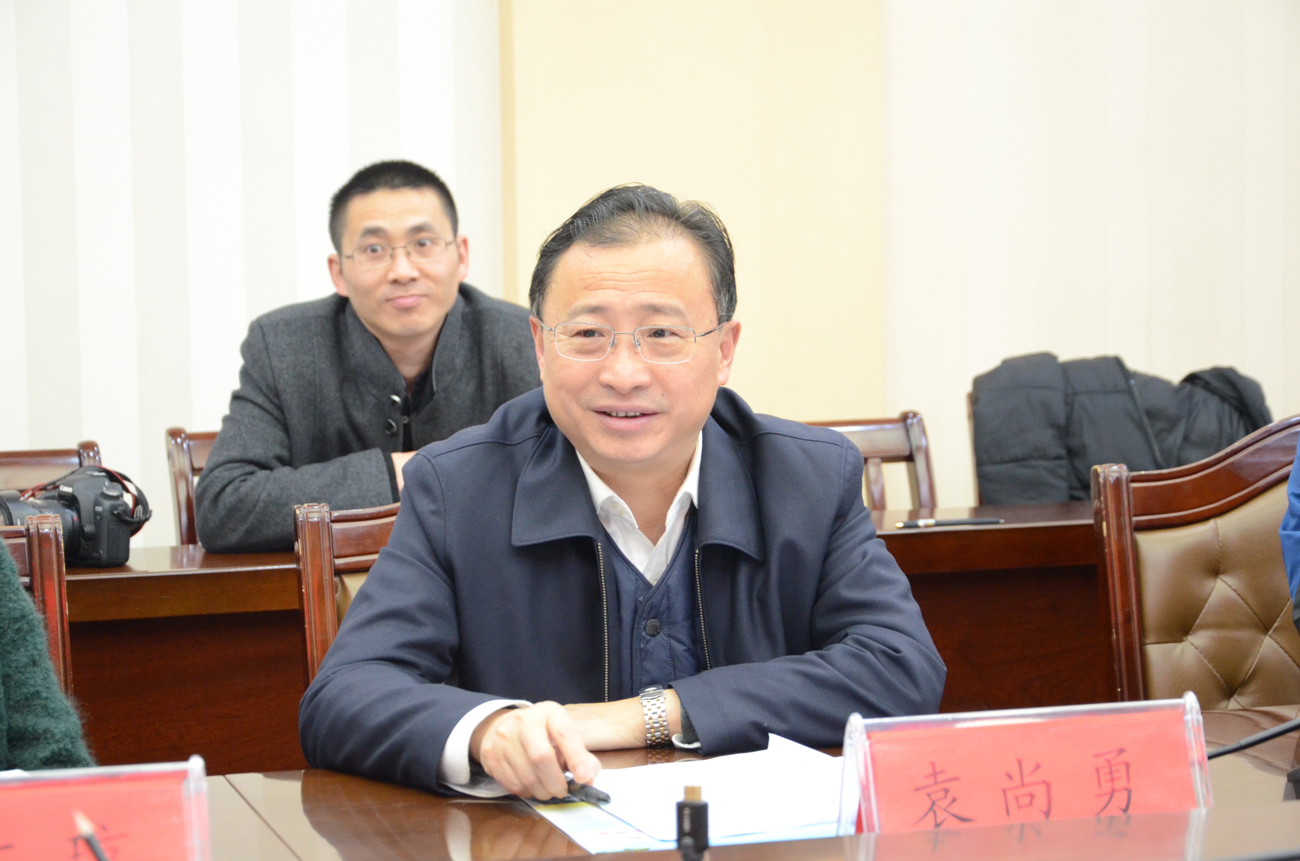 黔东南州政协副主席、丹寨县委书记袁尚勇.JPG