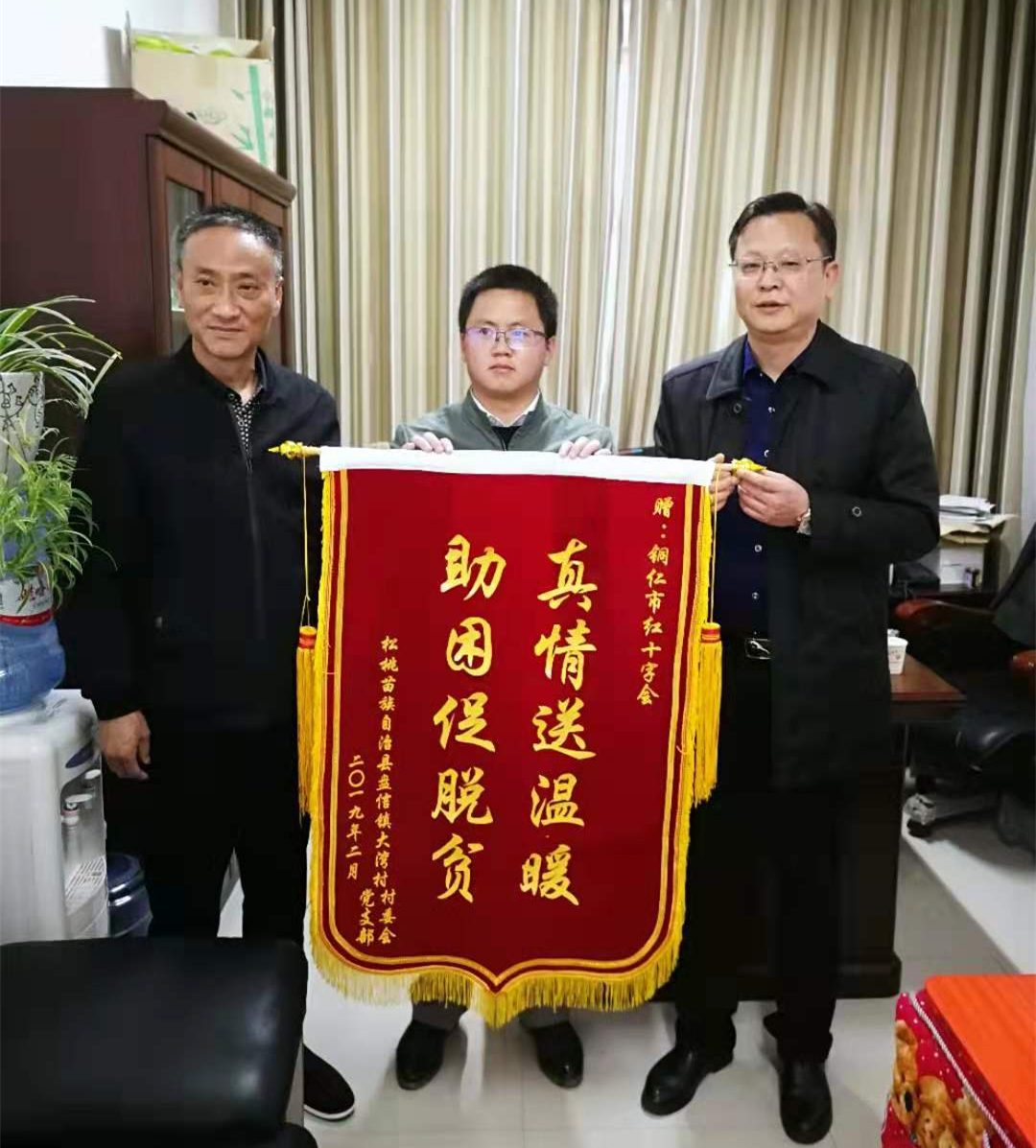 8d31a4675f51cfcec7a6dab68bb7398a_副本.jpg