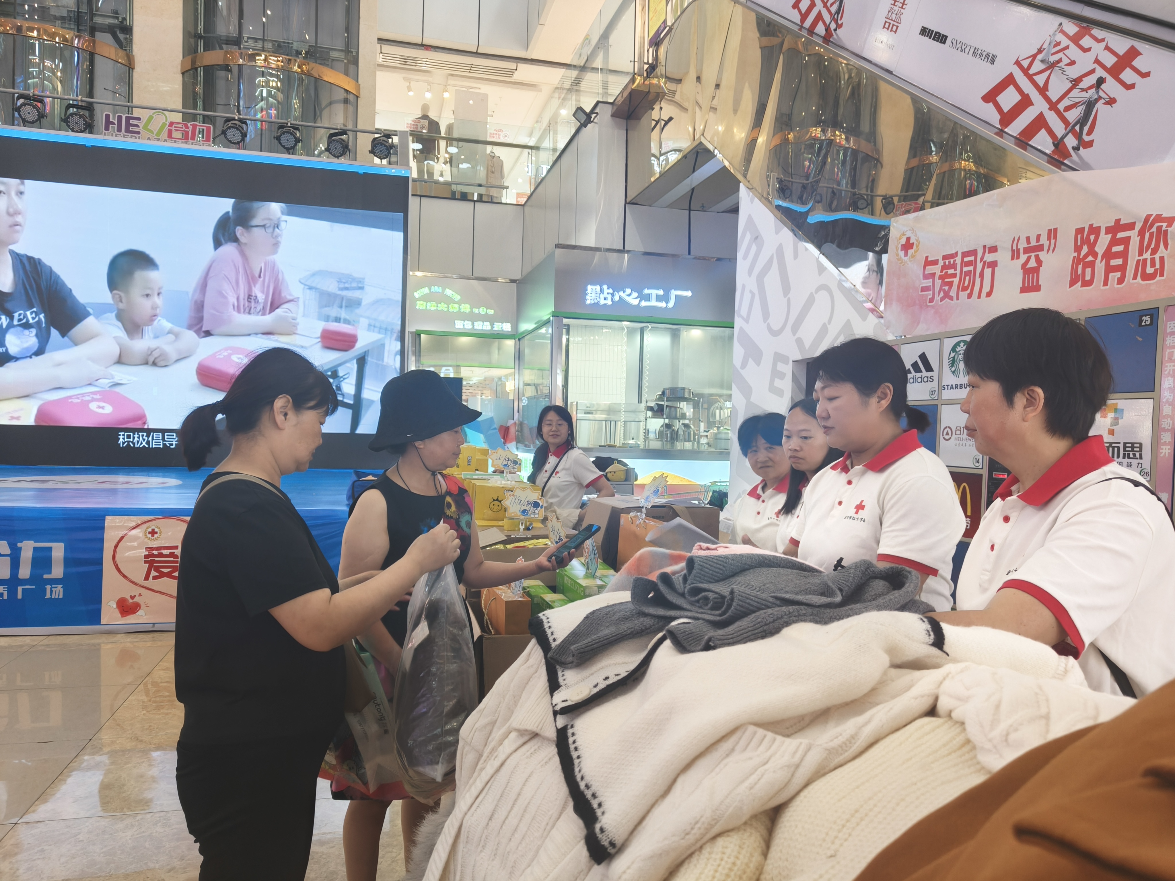 b652837eb3a299da53bf97a1b8886704.jpg